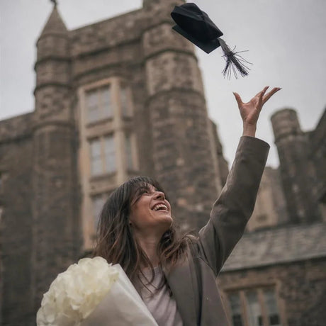 101 Graduation Messages: What to Write in a Graduation Card - The Blossomist