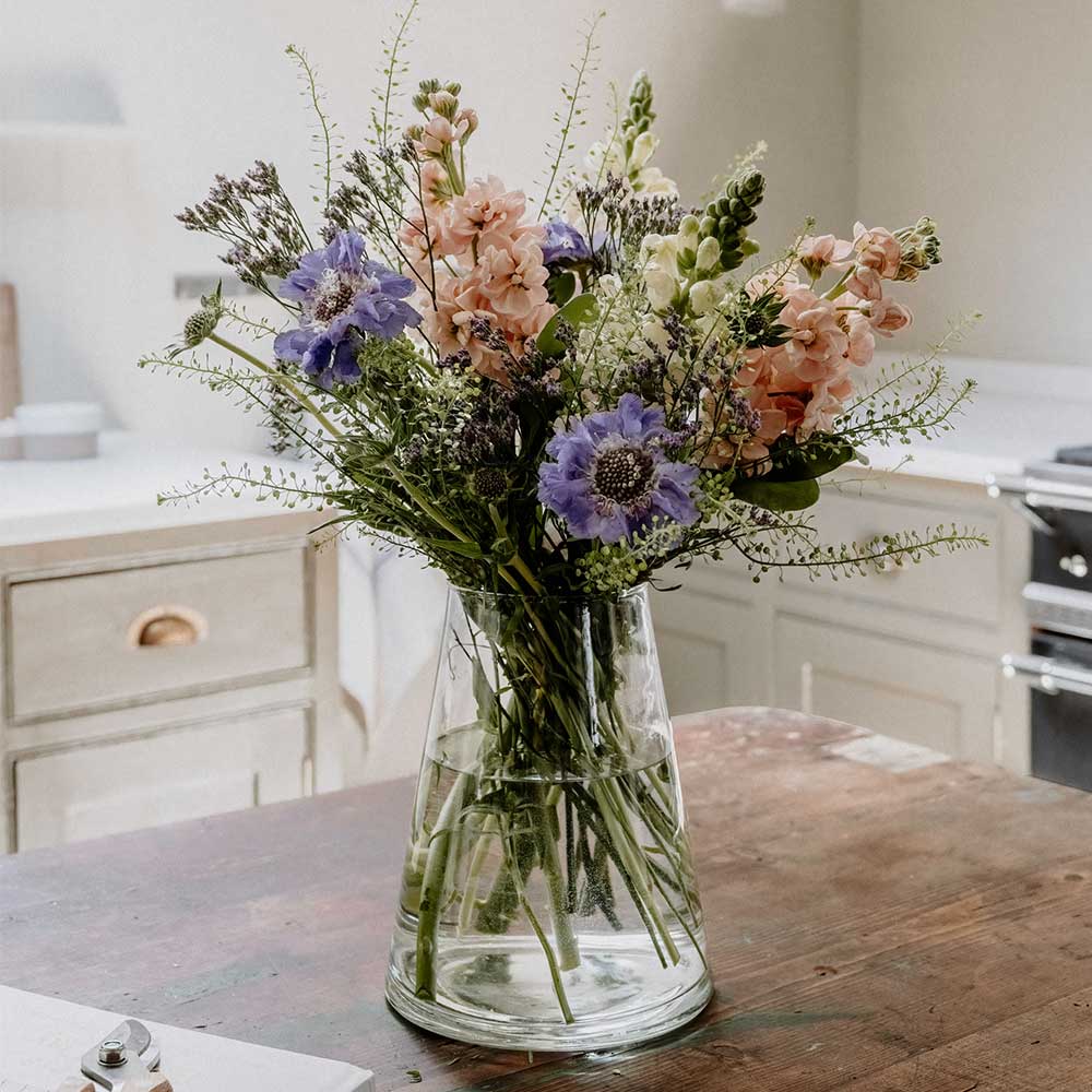 May Birthday Gift Guide: Blooms, Scents & Thoughtful Touches